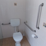 Bomaderry Motor Inn toilet with rails